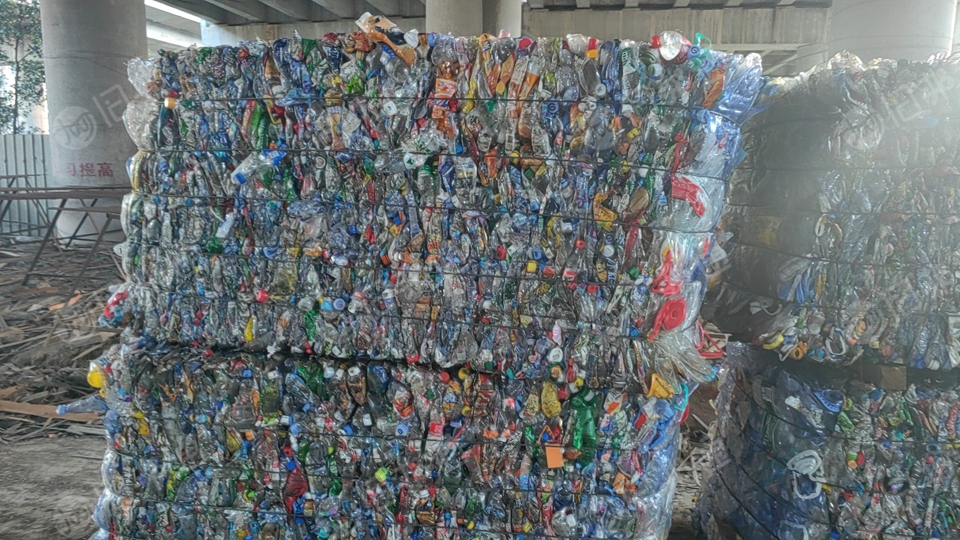 常年出售带标三色瓶