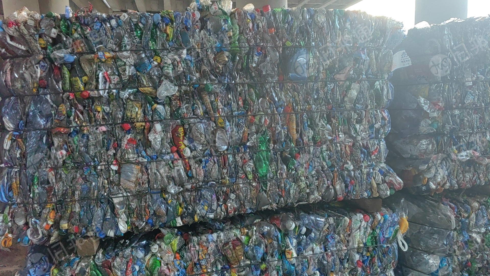 常年出售带标三色瓶