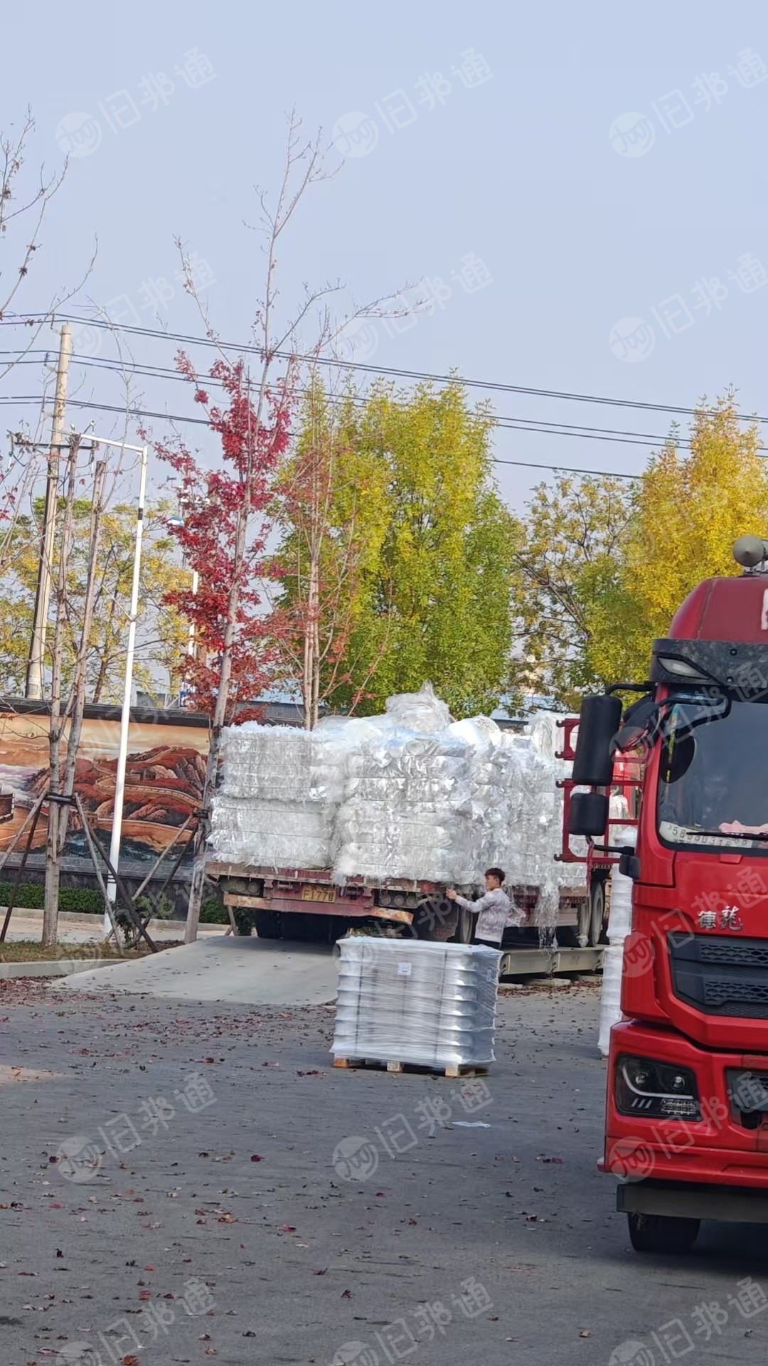 长期出售opp膜废料，现货60吨，月供3车左右