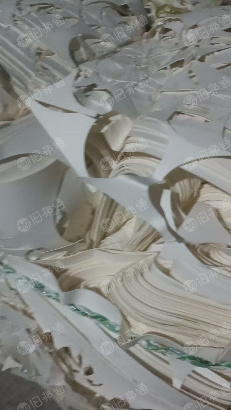 出售无膜无印刷白纸边料，带点胶水