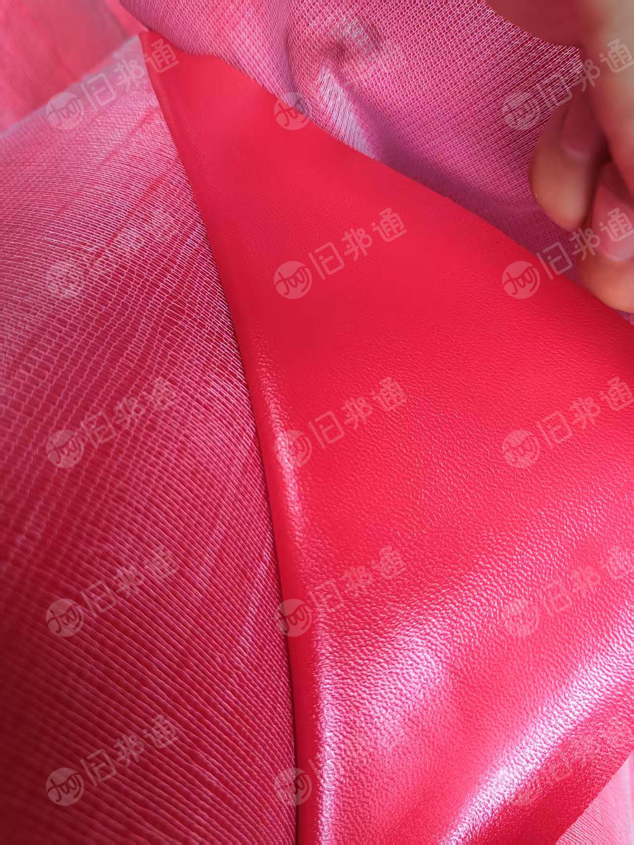 出售红色PVC皮革，库存PVC皮革，二等品，货在江苏无锡江阴