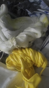 出售电缆厂下来的机头料，有PE，TPEE，PUR，PVC，TPV这几种材质，统货出，现货10多吨