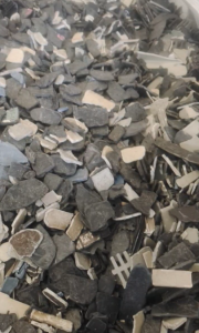 长期供应拆解公司电视，电脑，洗衣机，空调，塑料破碎片，ABS破碎料，阻燃ABS破碎料