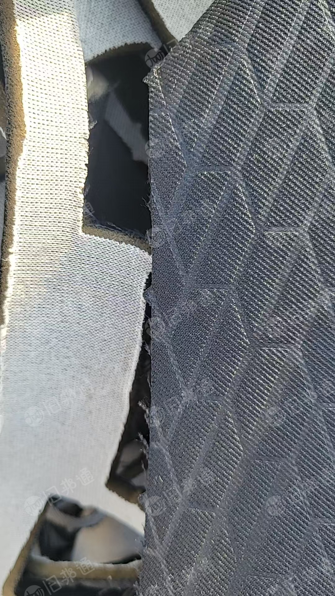 长期出售汽车座椅包覆厂下来的边角料，有毛料，布料，PVC皮革边料，这三种货合起来一个月有15吨