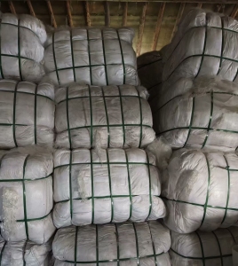 出售超高分子聚乙烯废丝，高强PE废丝，干净不带胶，进口的，强度20-30都有，现货有15吨