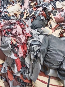 长期出售pvc废料，现货10吨