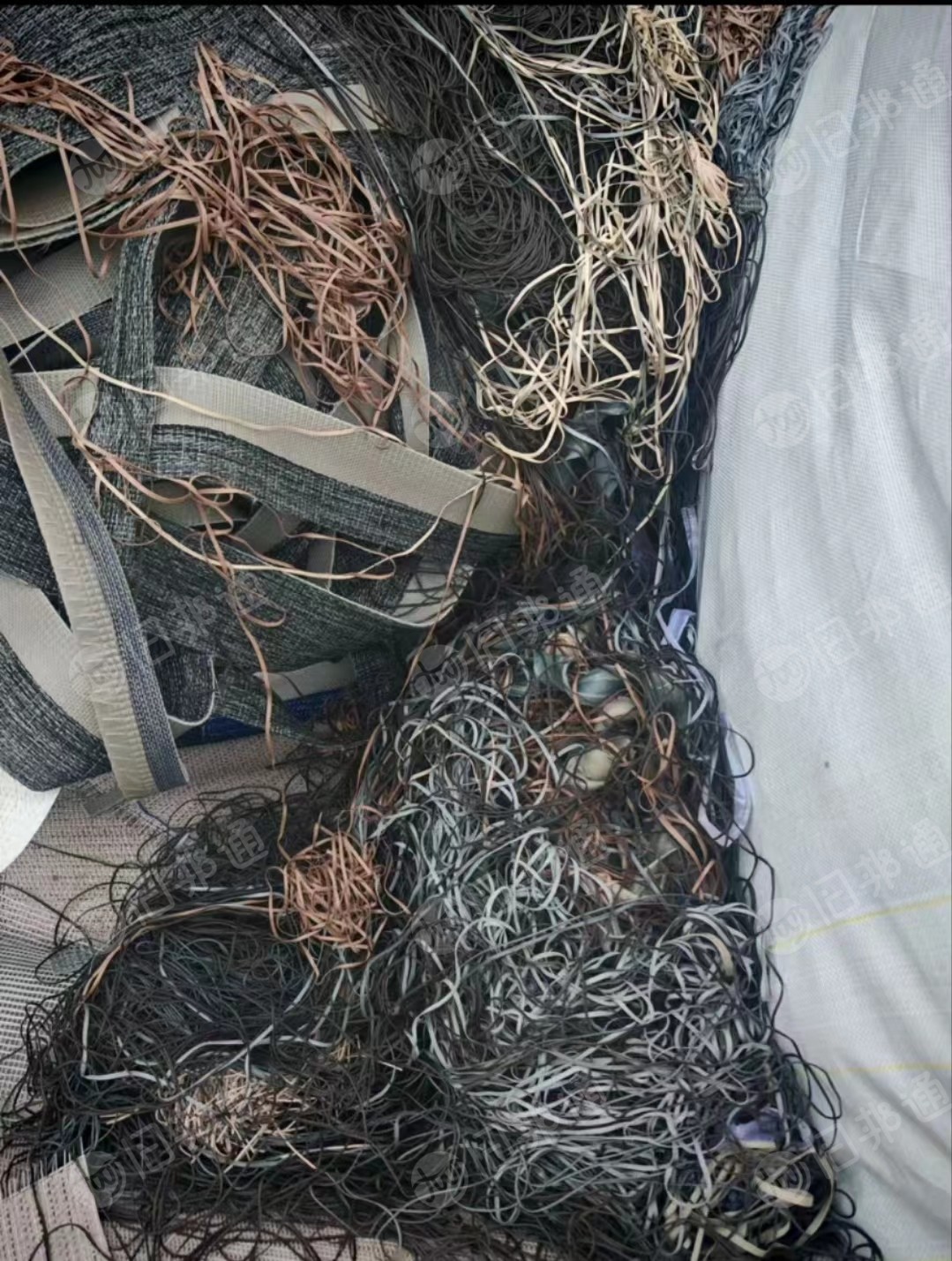 长期出售pvc废料，pvc废布，现货10吨左右