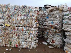 求购纯壶压块，大小白压块，精品料，要求不含含丙料