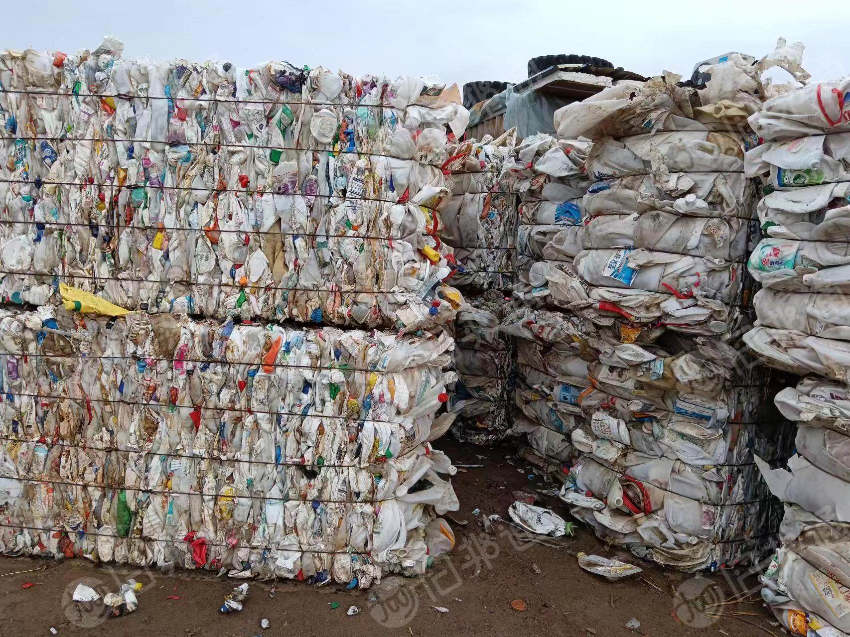 求购纯壶压块，大小白压块，精品料，要求不含含丙料