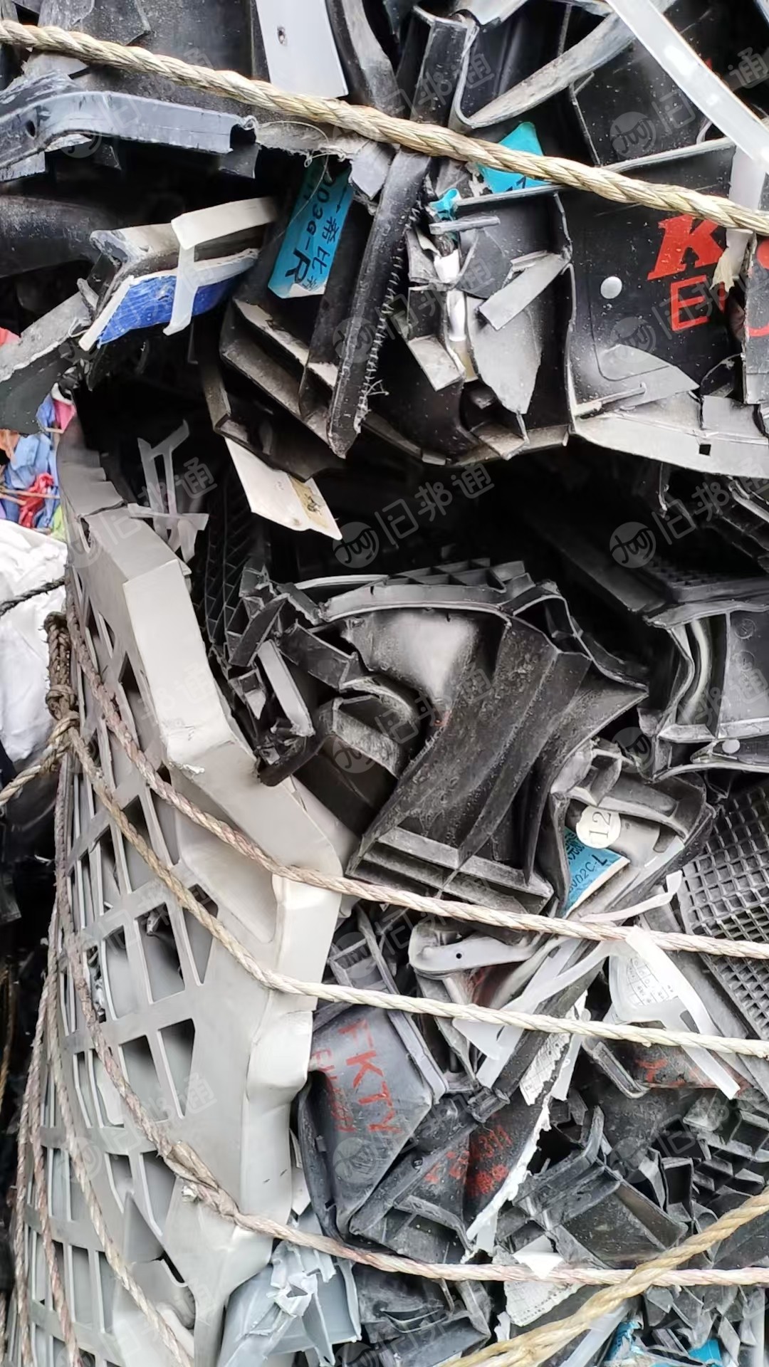 出售黑丙压块，有全漂的，也有沉底的，现货15吨