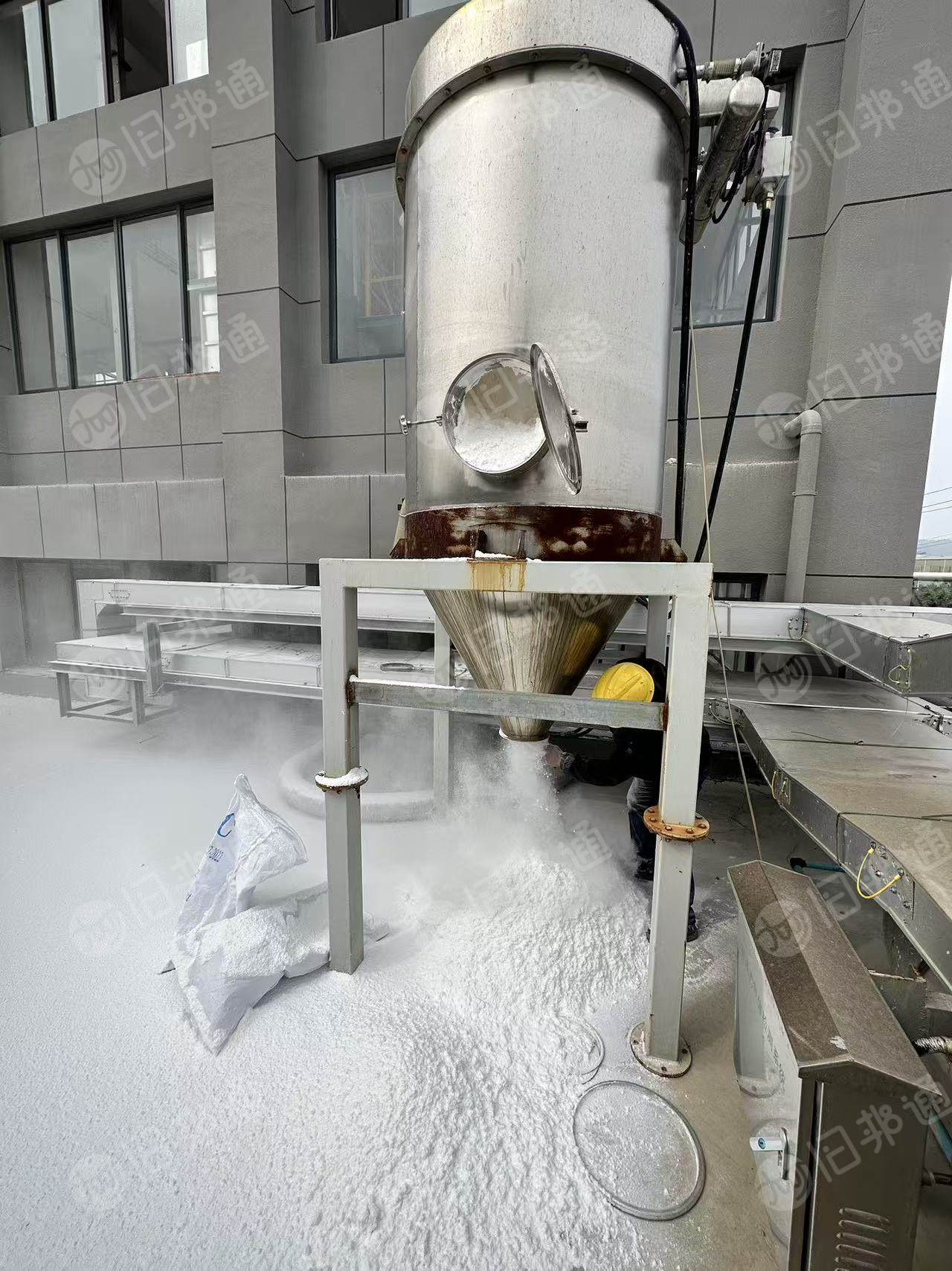 出售白色固体二酸醋纤维，生产香烟过滤嘴下来的，月供一挂车