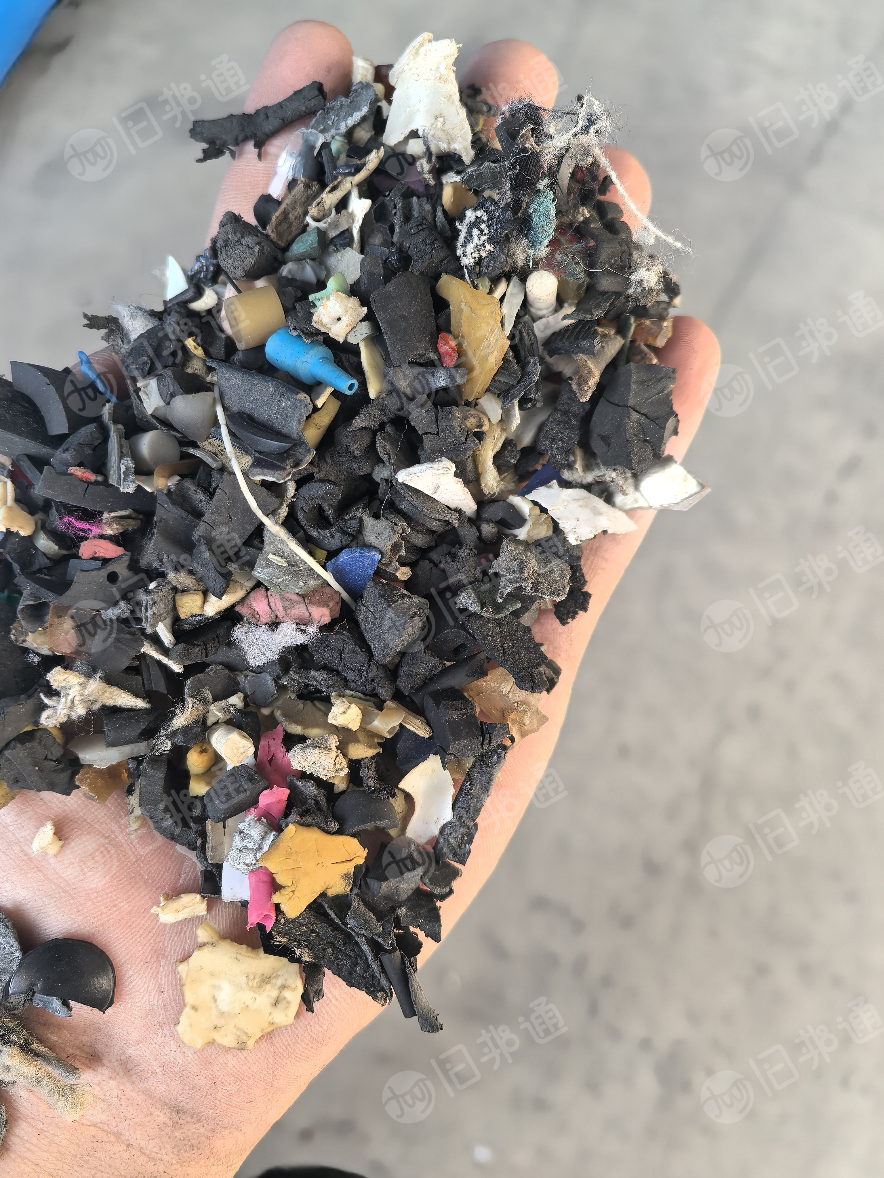 长期出售橡塑混合破碎料，炼油用