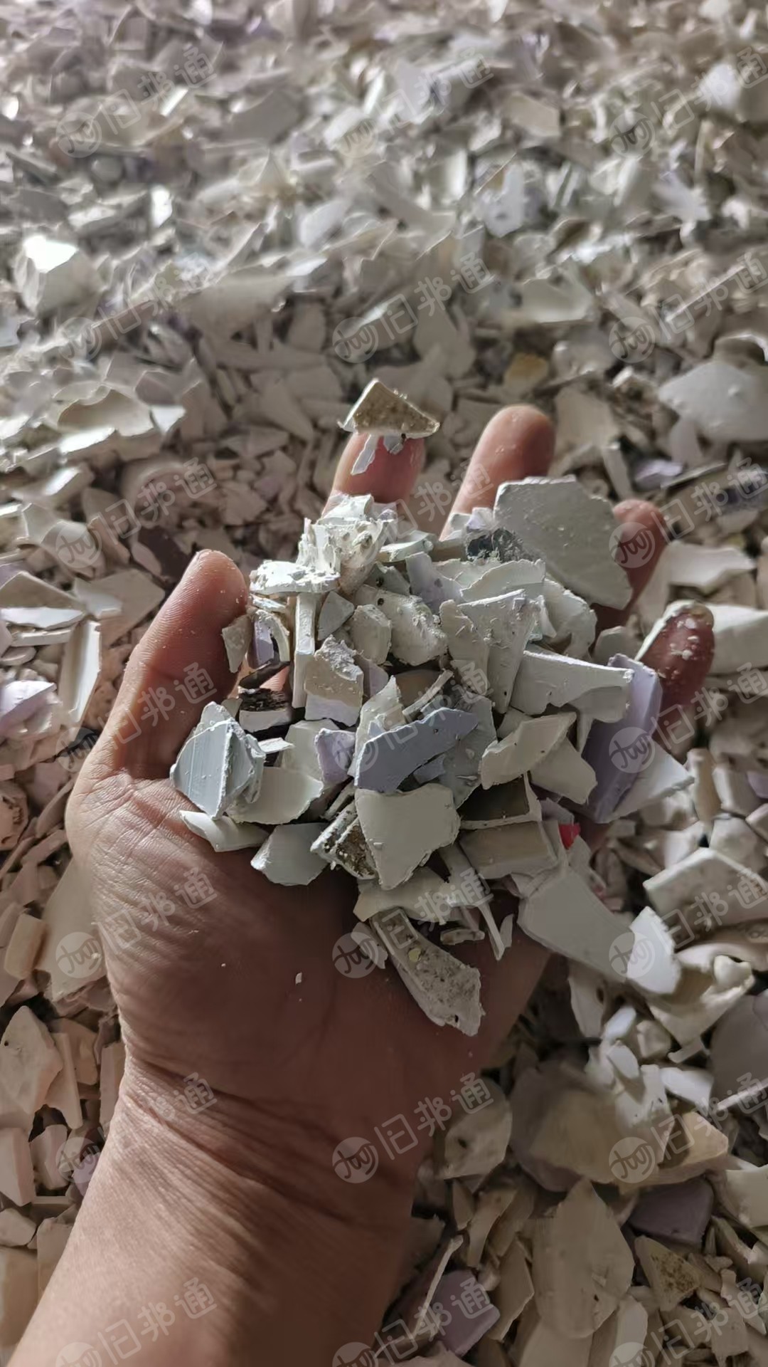 出售PVC管道破碎料，PVC扣板破碎料