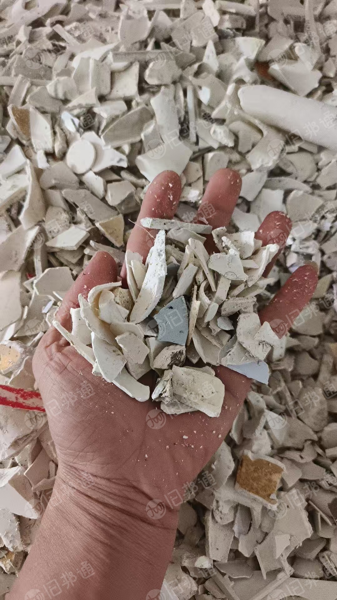 出售PVC管道破碎料，PVC扣板破碎料