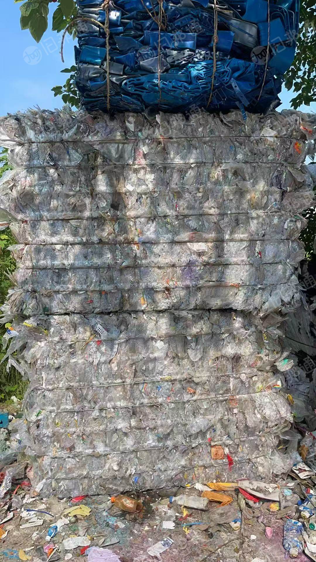 出售PET吸塑盒压块，里面掺杂少量PVC，占比没算过，现货20多吨