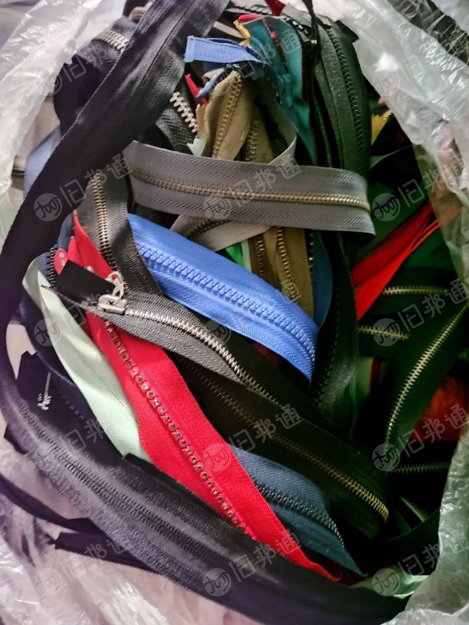 出售铜拉链，现货十几个包，一包50条左右