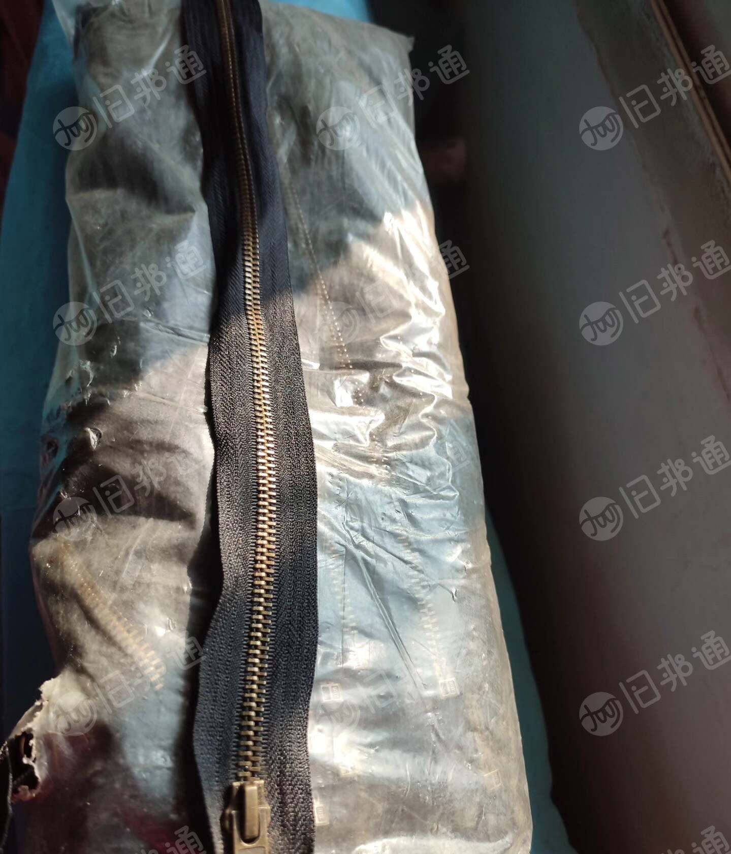 出售铜拉链，现货十几个包，一包50条左右