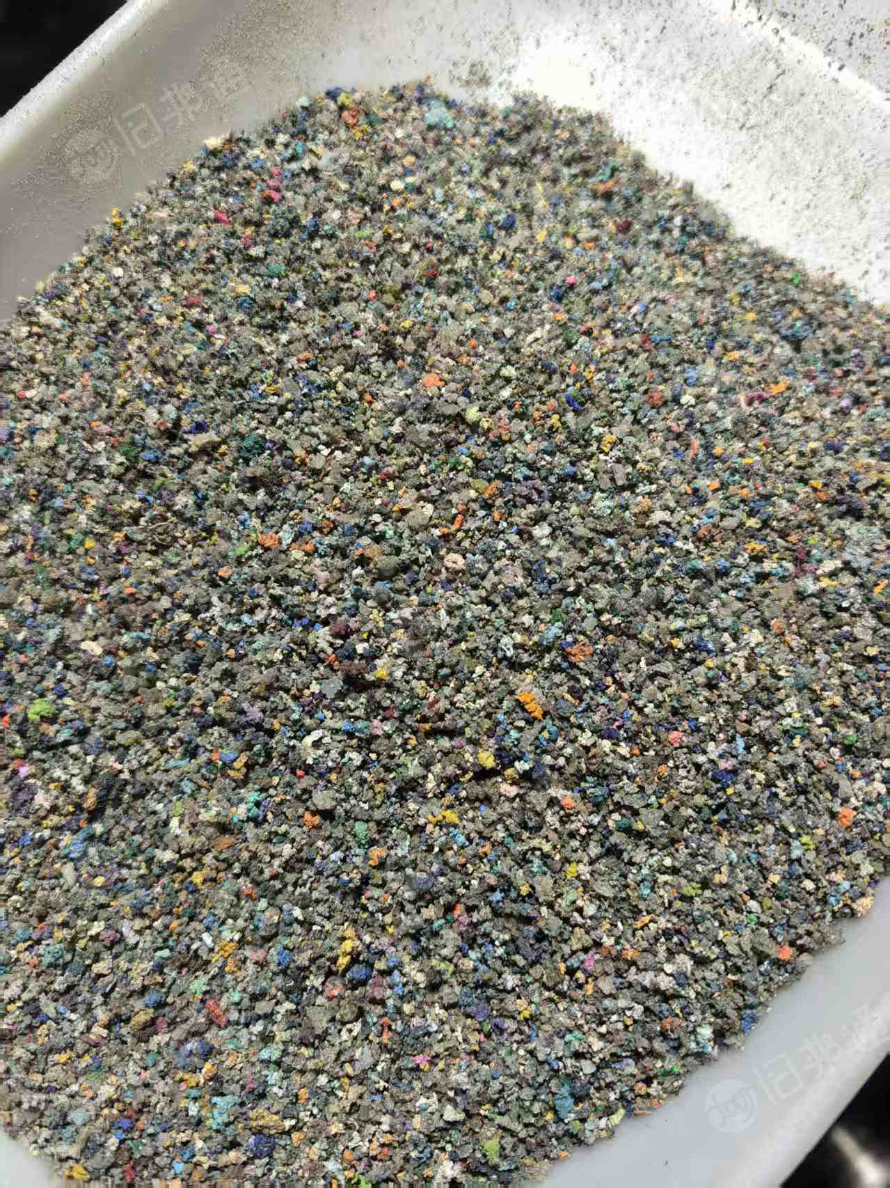 出售中性PVC过滤网片破碎料，有新料破碎料的，也有杂料，可造粒货直接上机