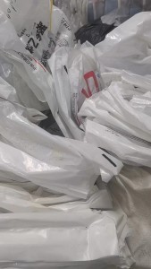 长期出售干造乳白袋废料