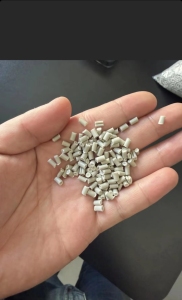 出售大白吨包颗粒，过12层网，可注塑拉丝