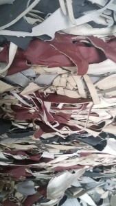 出售pvc汽车海绵革废料，环保料，现货六十多吨