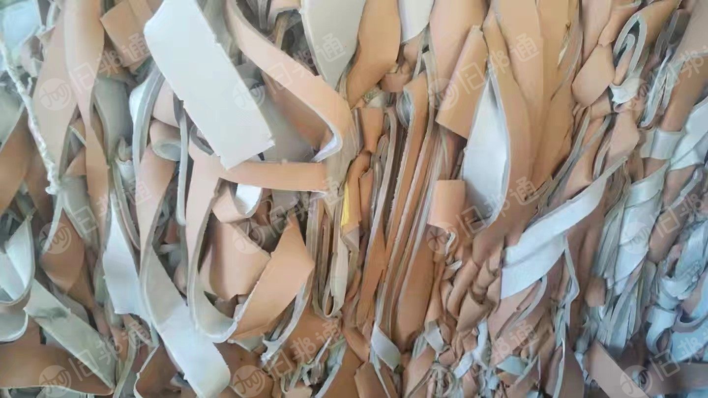 出售pvc汽车海绵革废料，环保料，现货六十多吨