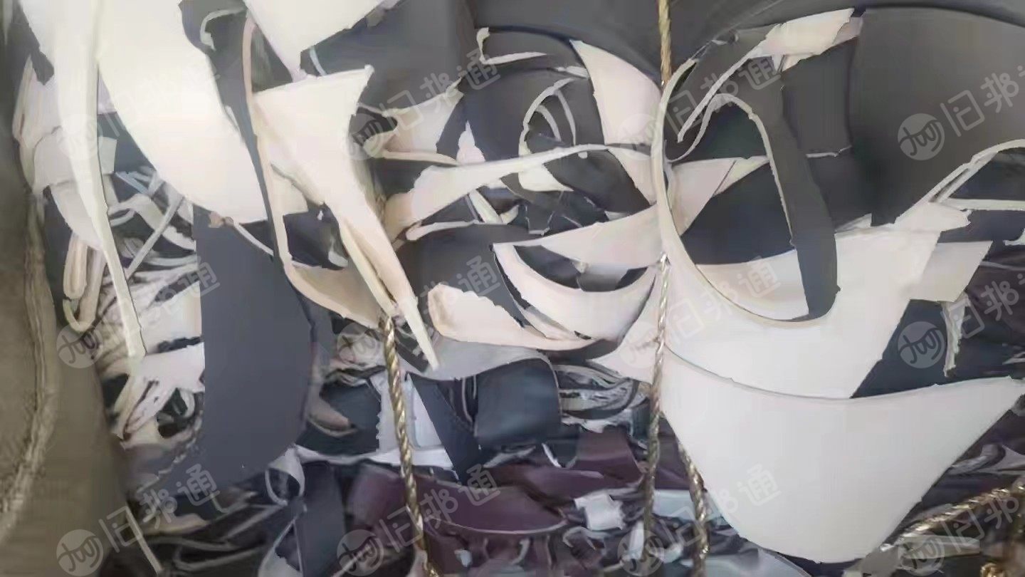 出售pvc汽车海绵革废料，环保料，现货六十多吨