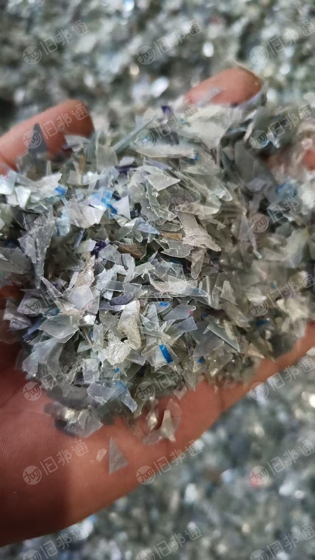 出售PVC铝材膜破碎料，现货二十吨左右