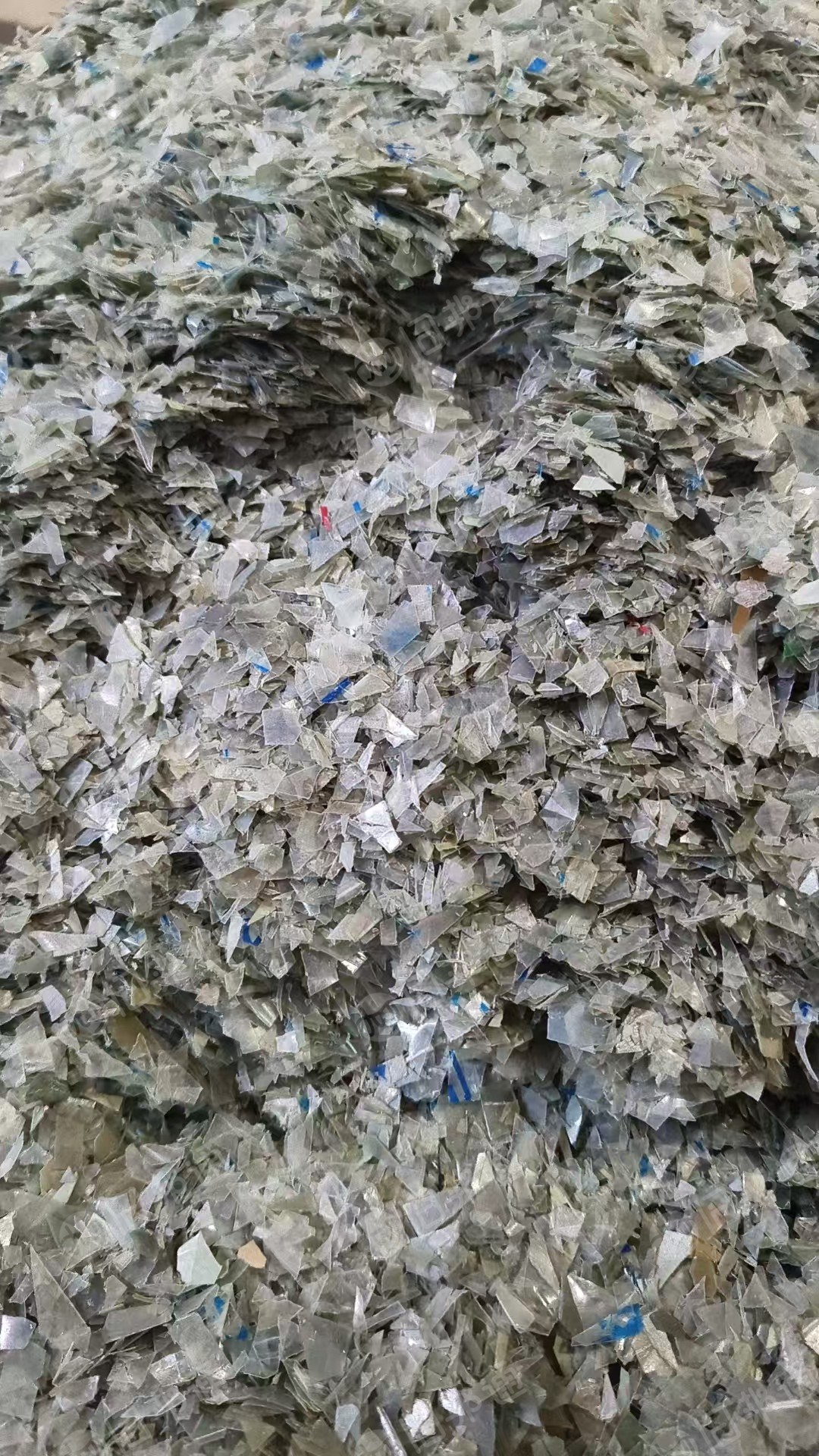 出售PVC铝材膜破碎料，现货二十吨左右