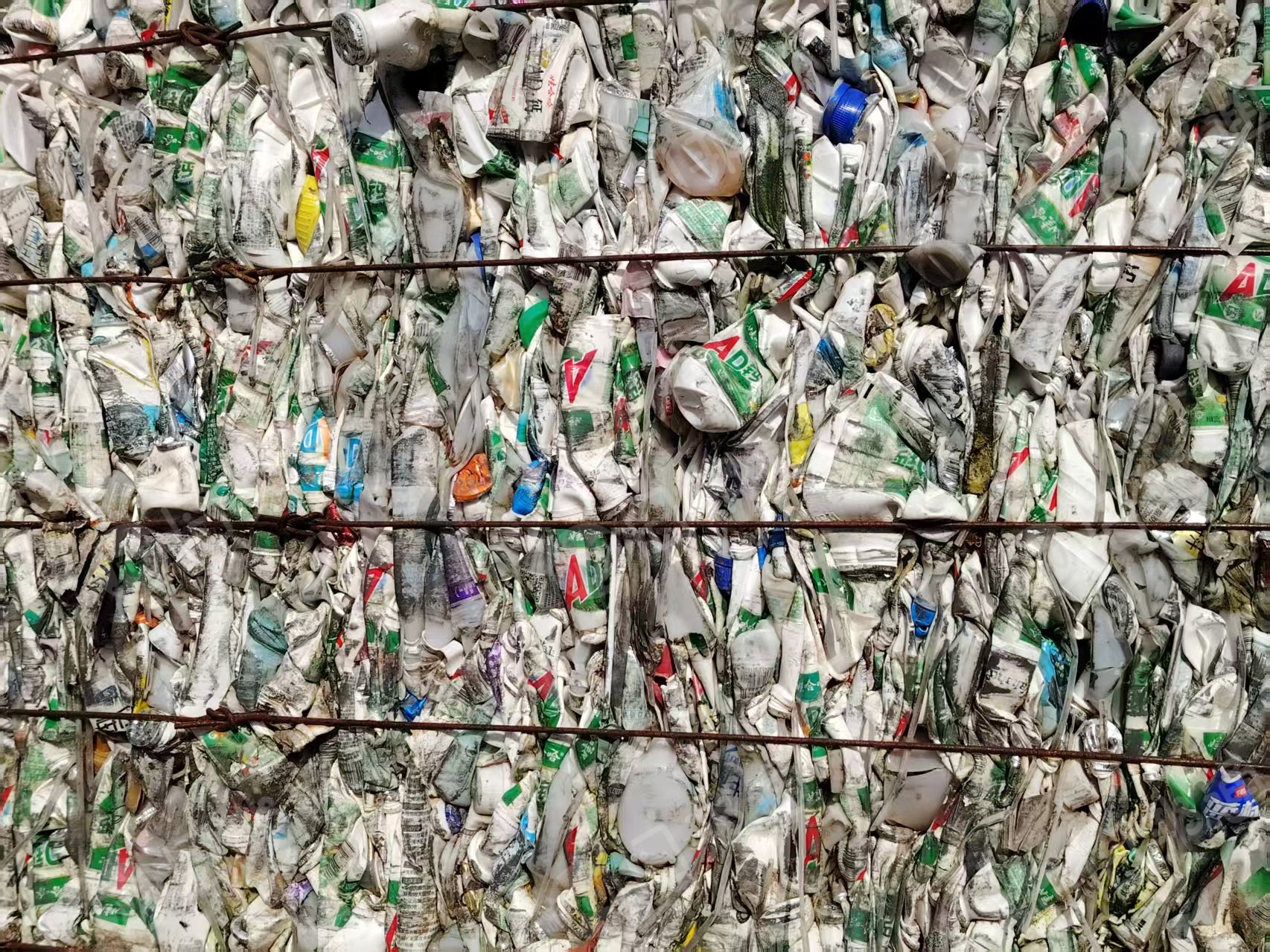 出售小白乙压块，现货10吨，纯娃哈哈压块