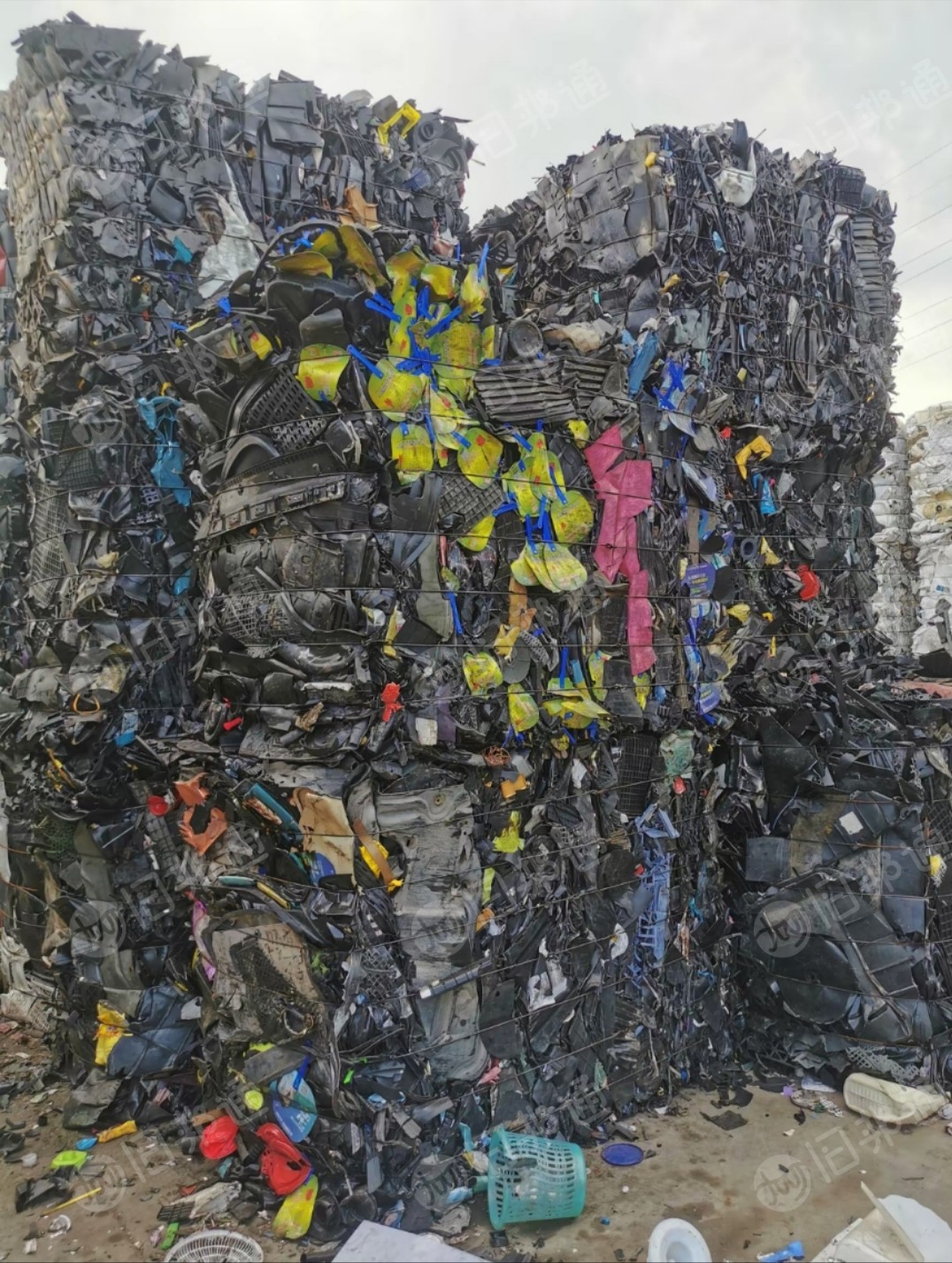 大量求购黑丙压块，破碎用