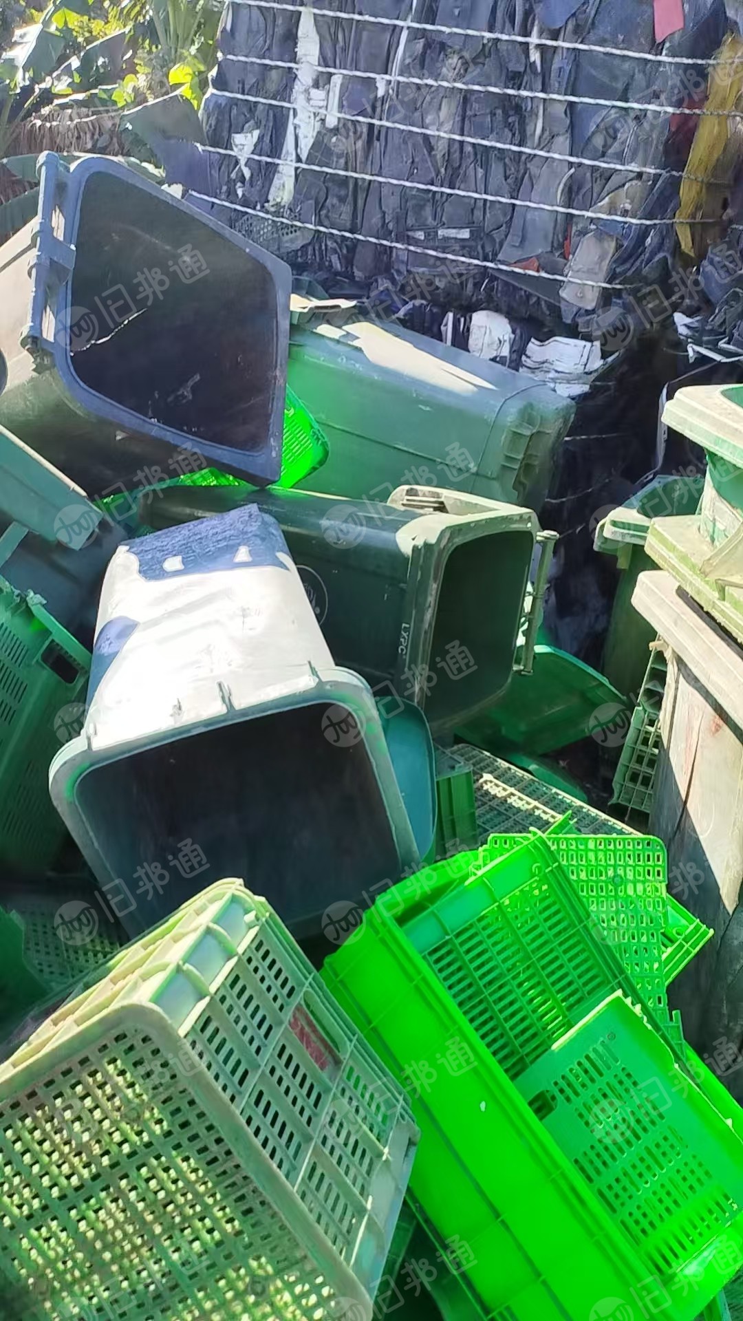 出售各种PE框料，低压框料，垃圾桶毛料