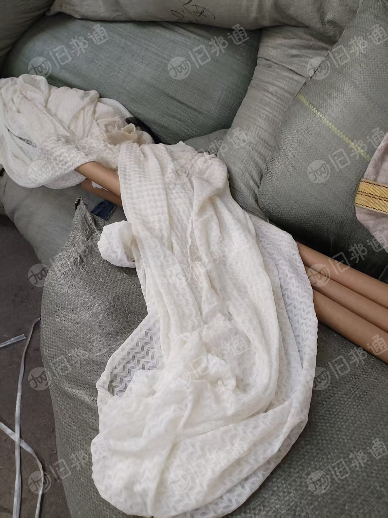 染厂长期出售布边料,废布料,锦氨和锦纶的统货,可造粒用,现货有7吨左右,在福建三明永安