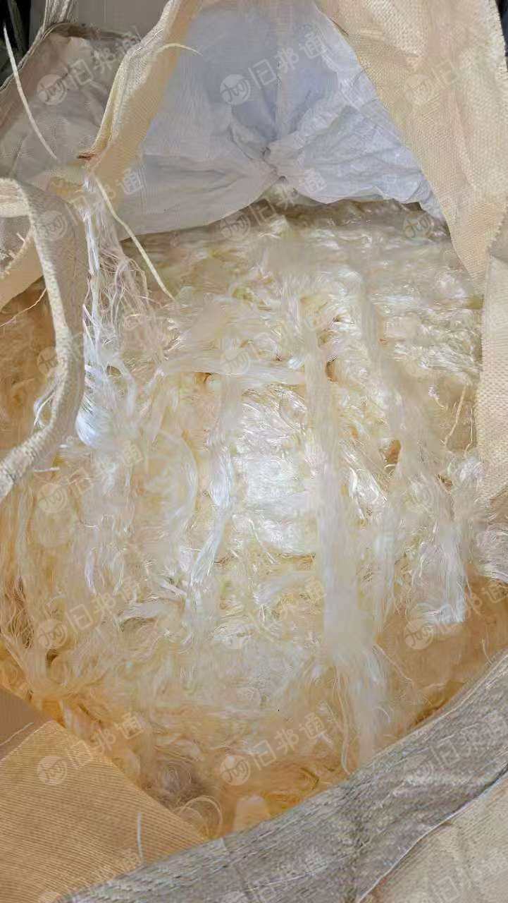 长期出售腈纶废丝,韩国进口的,现货100吨左右,现在月供100多吨,旺季200多吨,在山东青岛