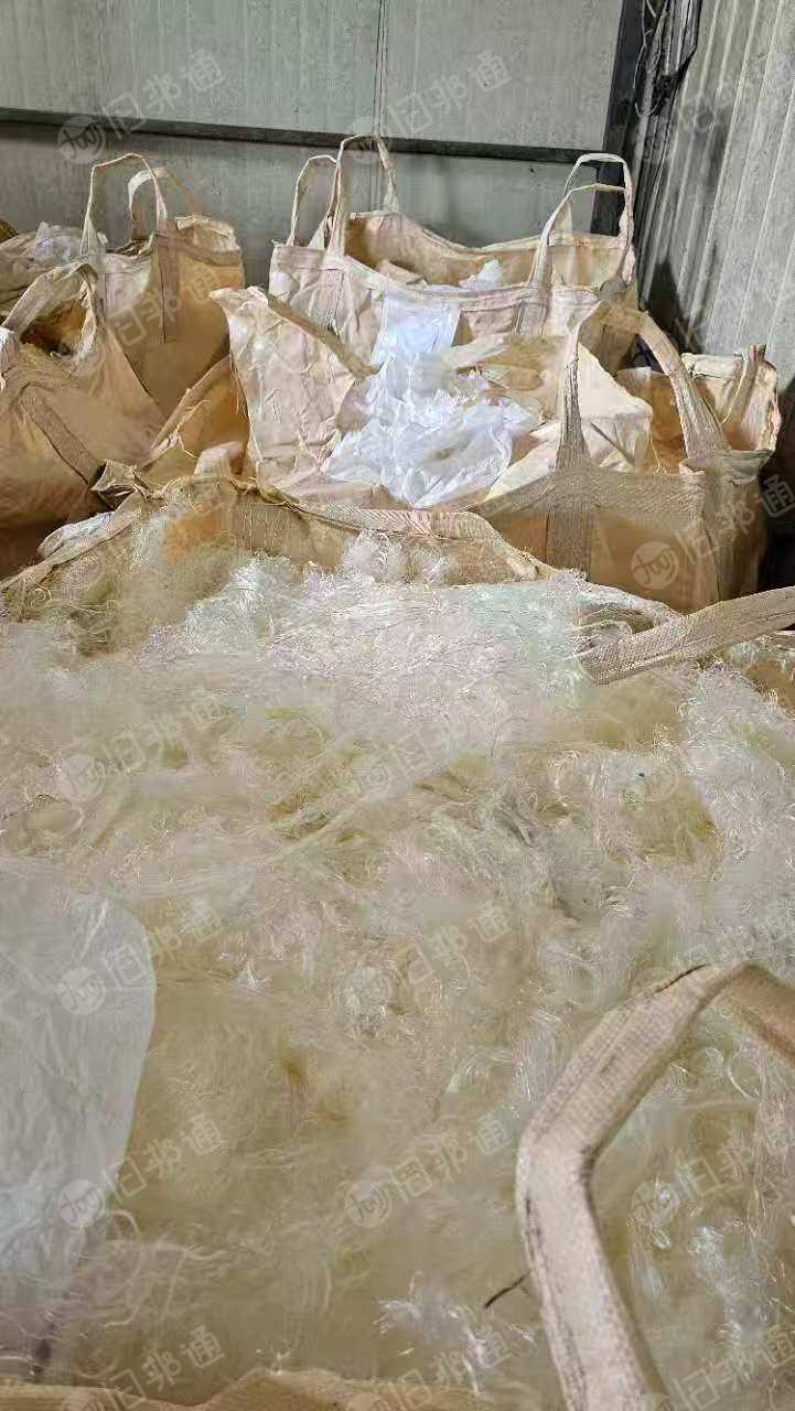 长期出售腈纶废丝,韩国进口的,现货100吨左右,现在月供100多吨,旺季200多吨,在山东青岛