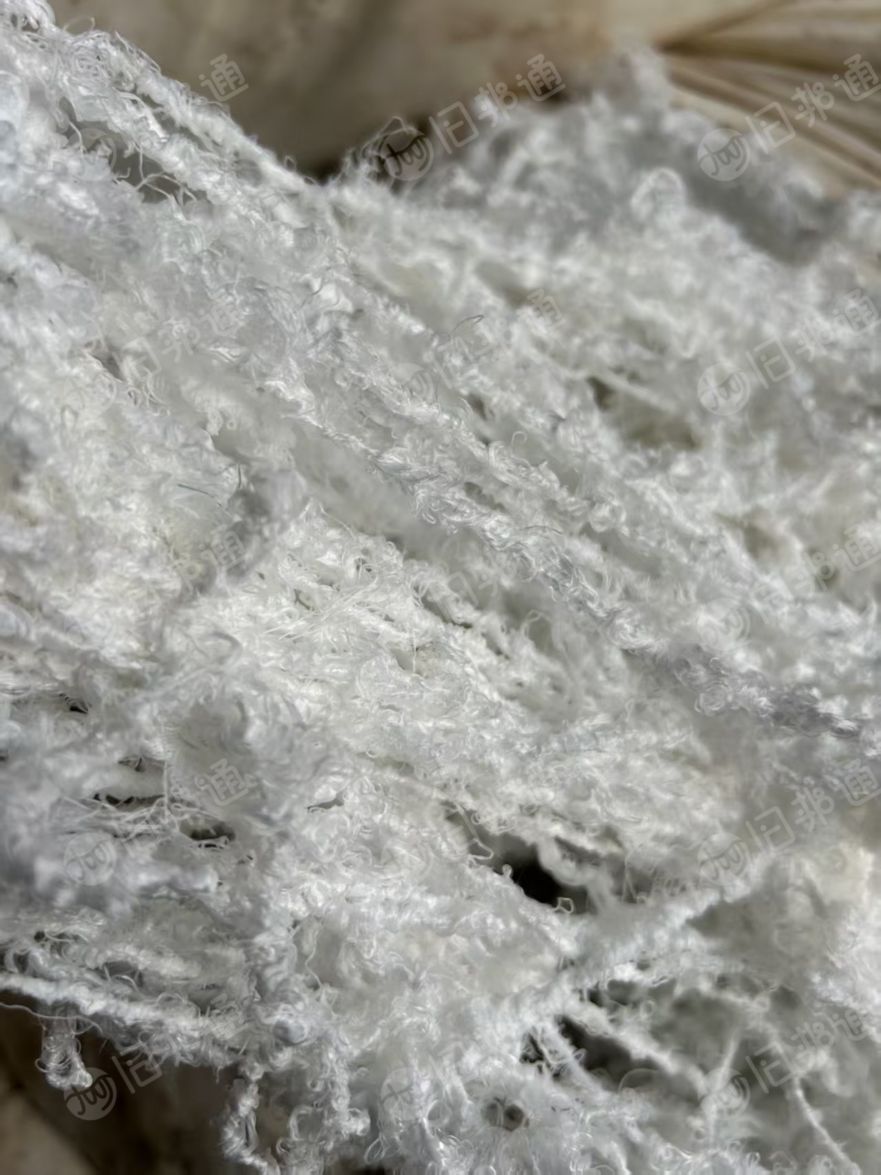 长期出售涤纶水丝,织布厂下来的,含水15个左右,偶尔会有一点锦纶的废丝,现货50多吨