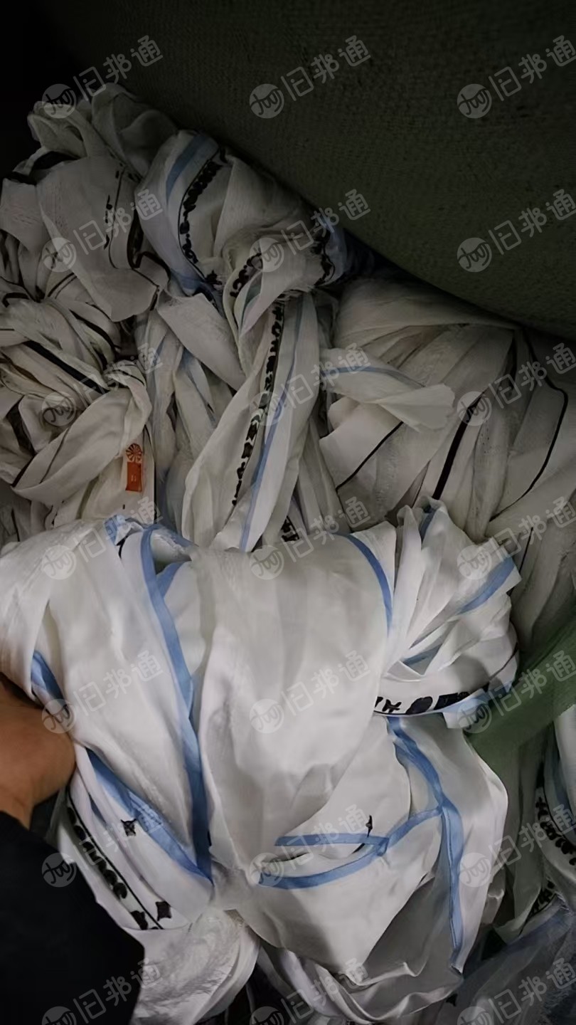 长期出售做丝巾下来的涤纶边角料，涤纶废布，纯涤纶不带浆，现货十几吨