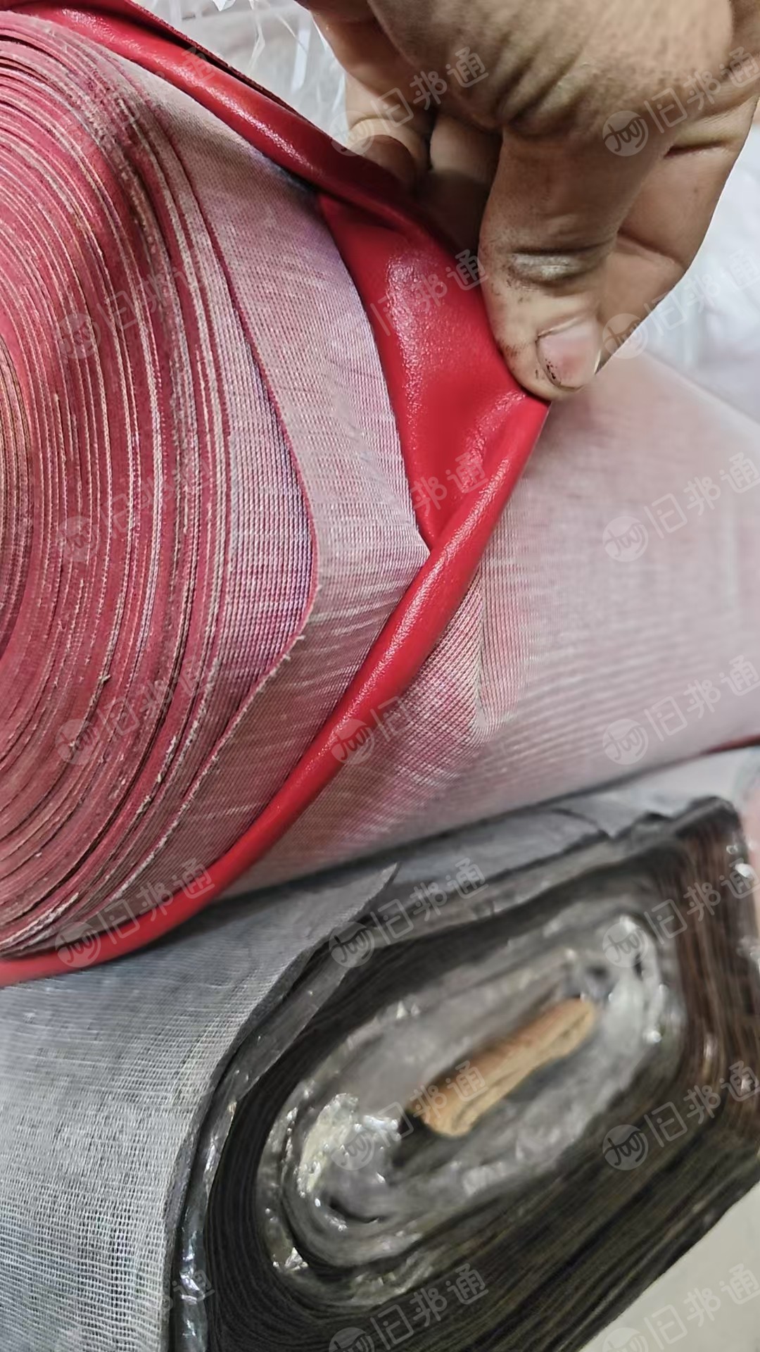 长期出售库存皮革，红色pvc皮革，现货两三吨