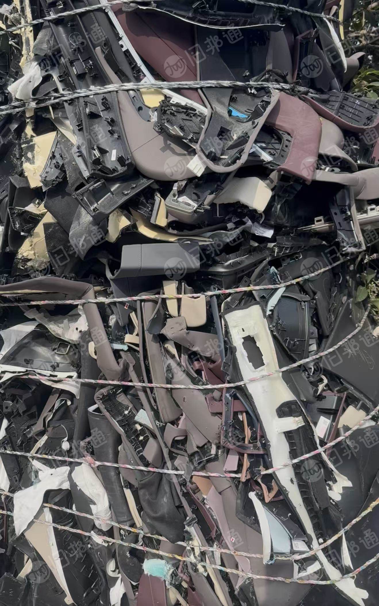 常年大量求购汽车内饰外饰，保险杠油箱打包毛料，需求量几百吨