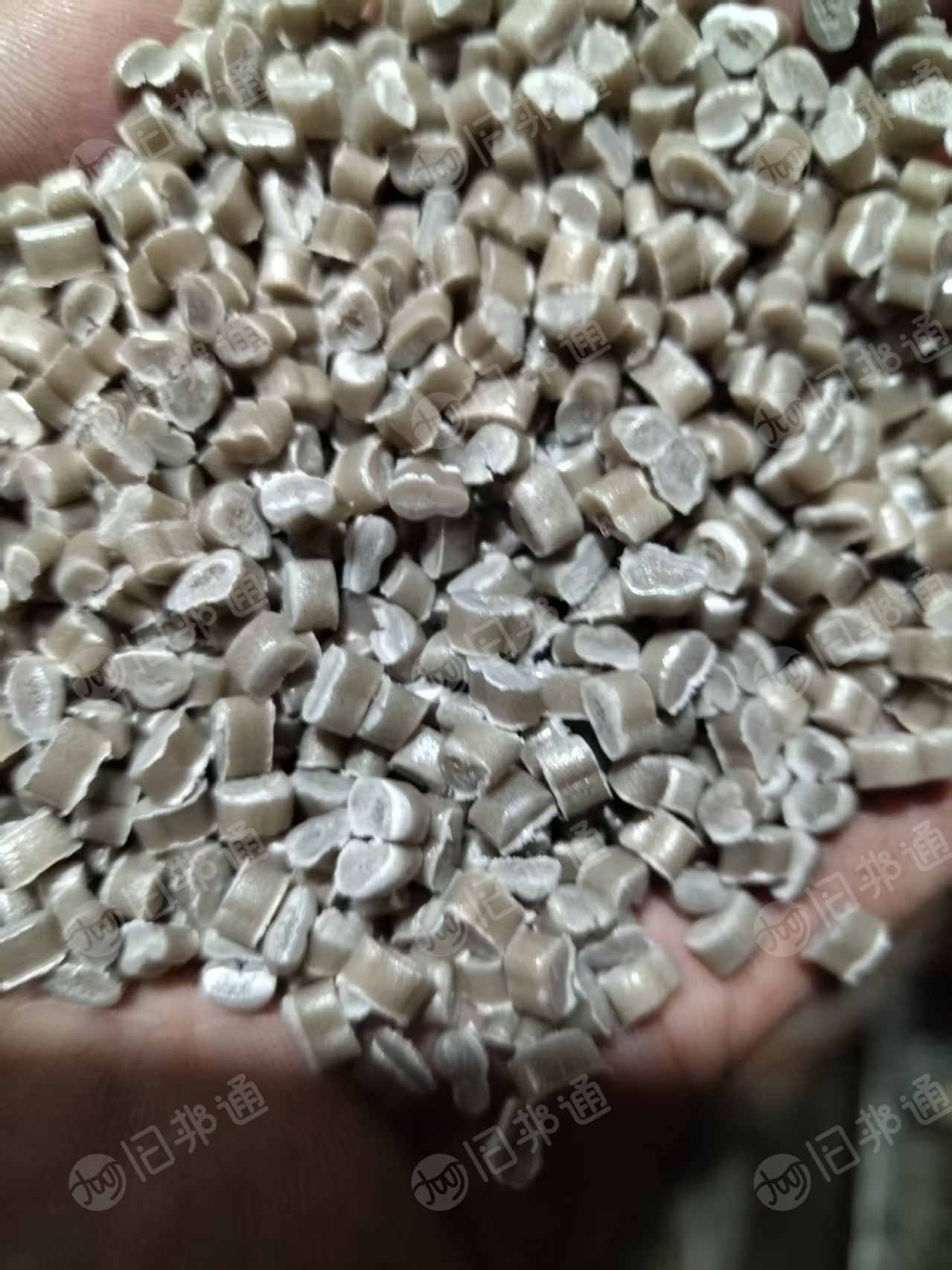 出售PE高压颗粒，二白颗粒