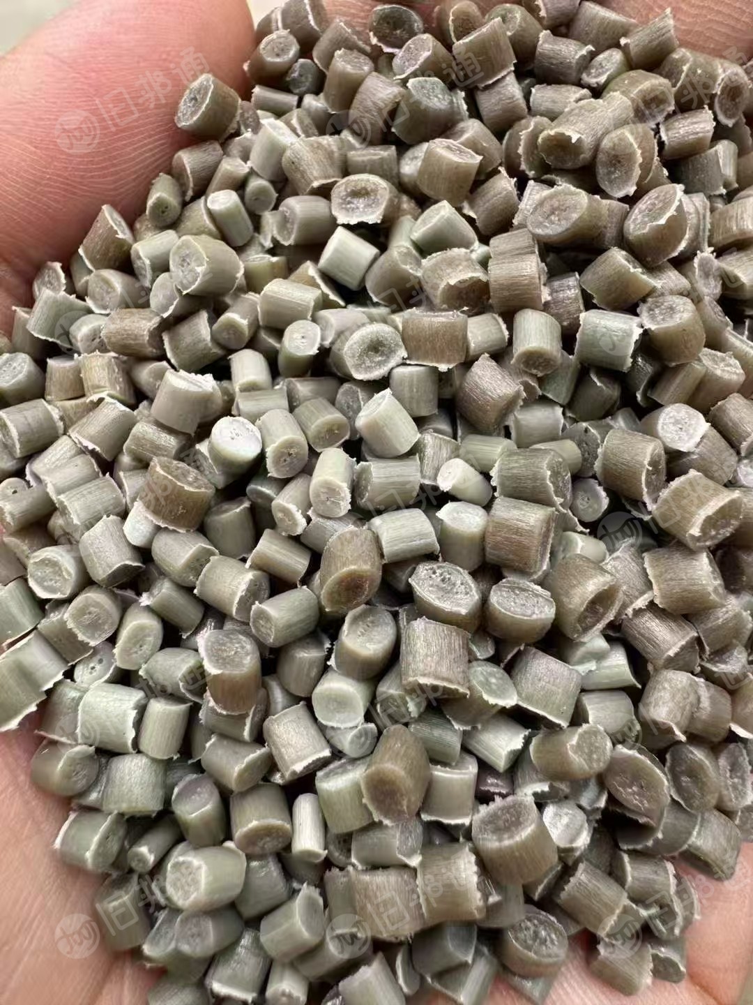 出售PE高压颗粒，二白颗粒