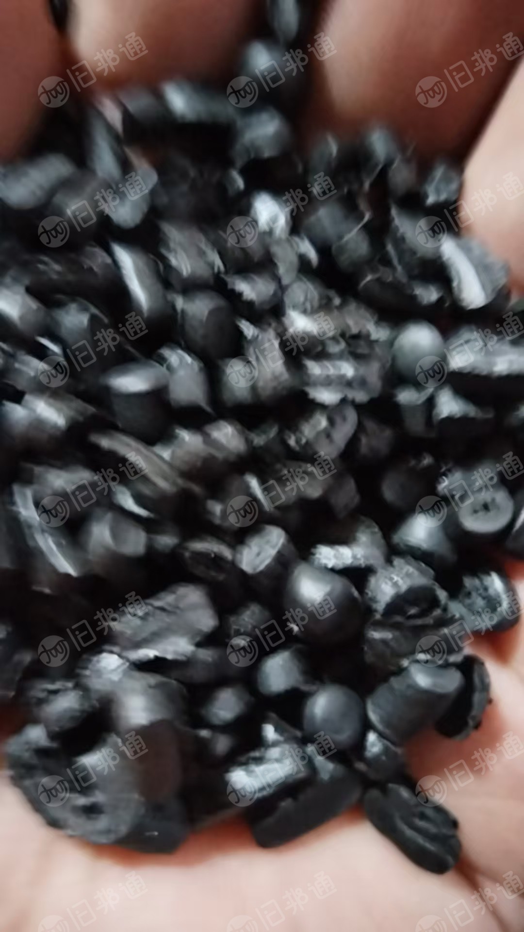 黑色高低压混合颗粒料质偏软，用途广，高压新料含胶。