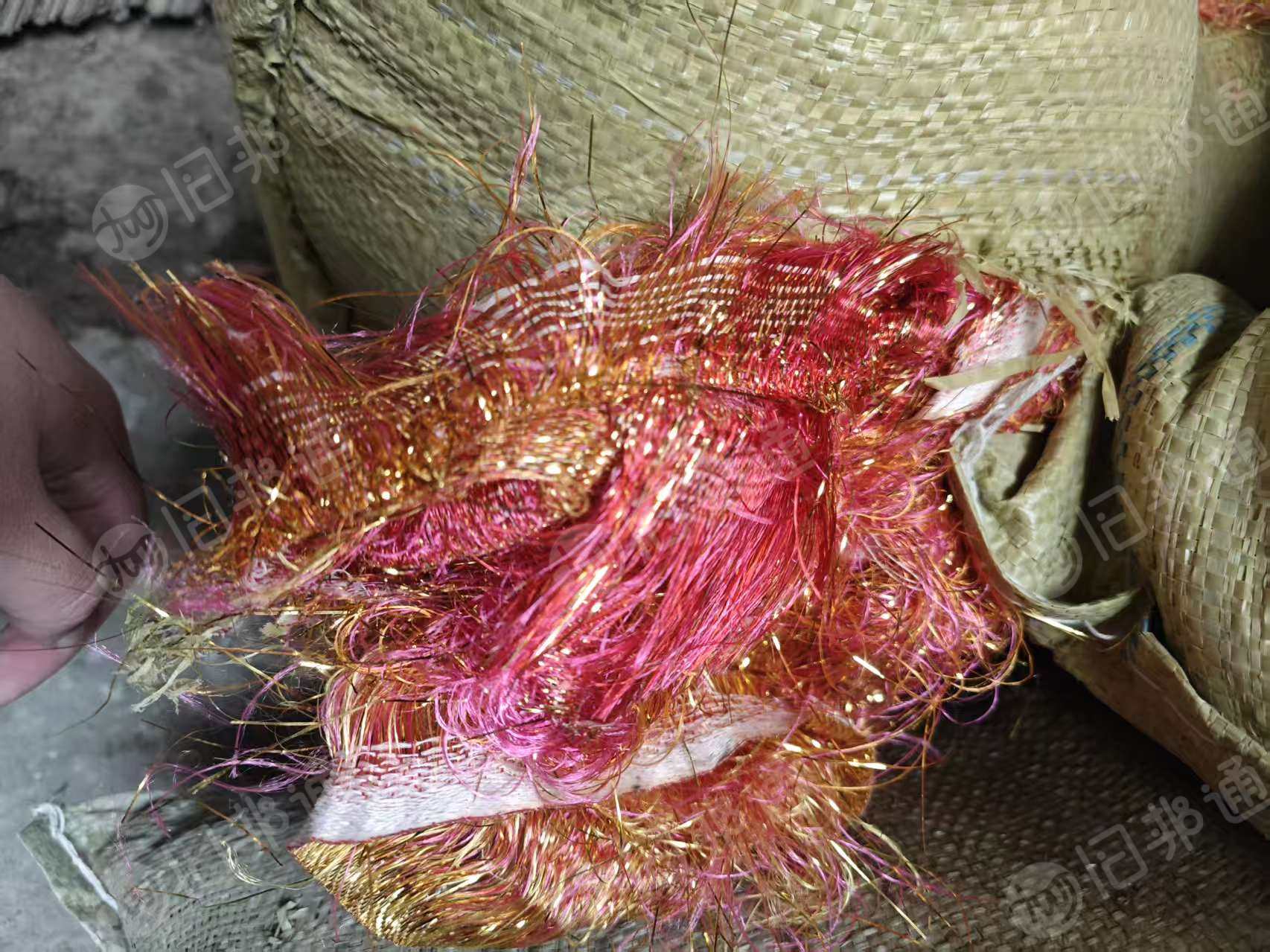 长期出售做寿衣布下来的涤纶废丝，涤纶花丝，现货7吨