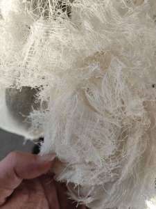 长期出售澡巾布边角料，加捻丝，废丝，现货12吨