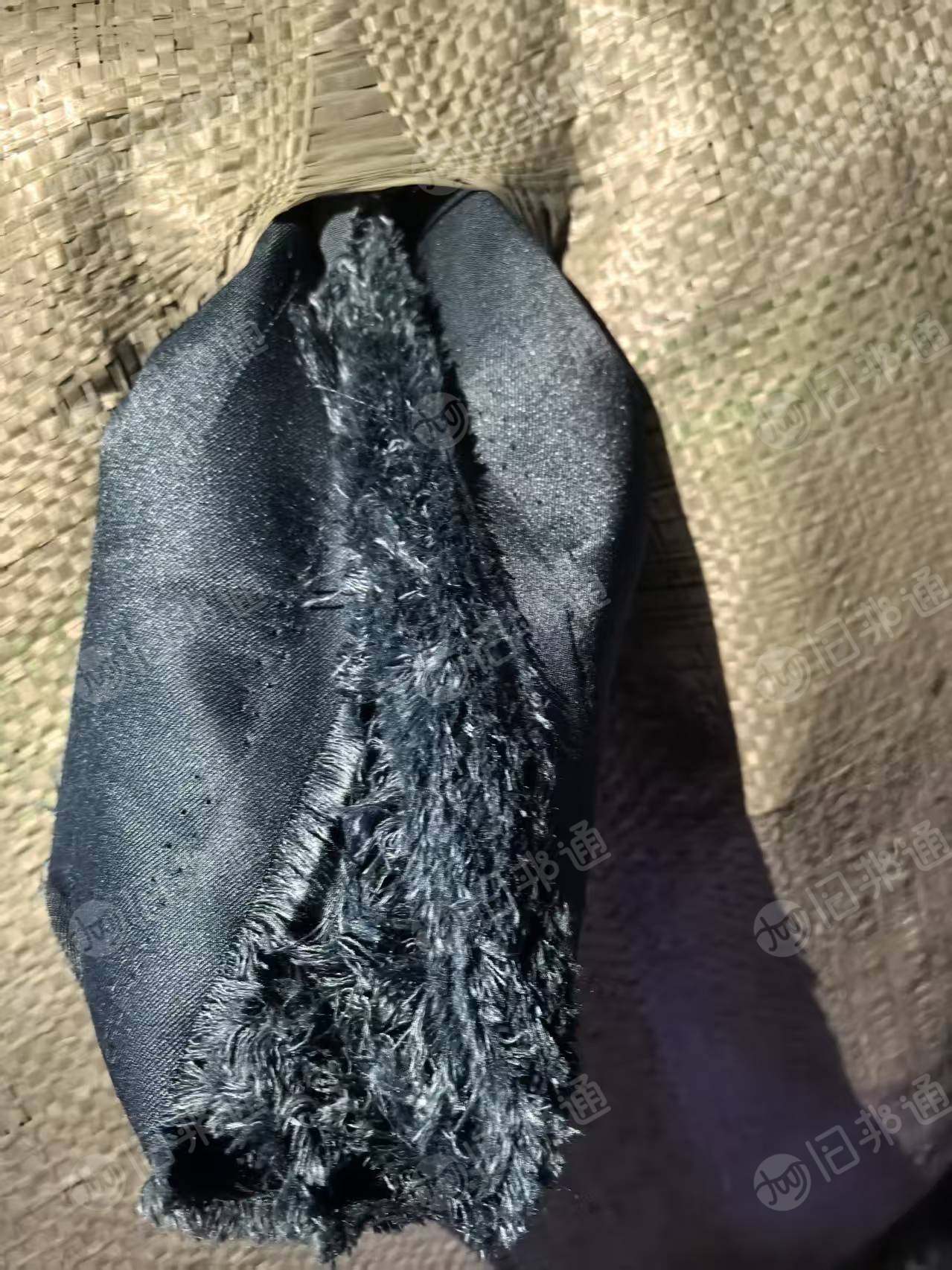 长期出售制服厂下来的废布料，废布边角料，现货10吨