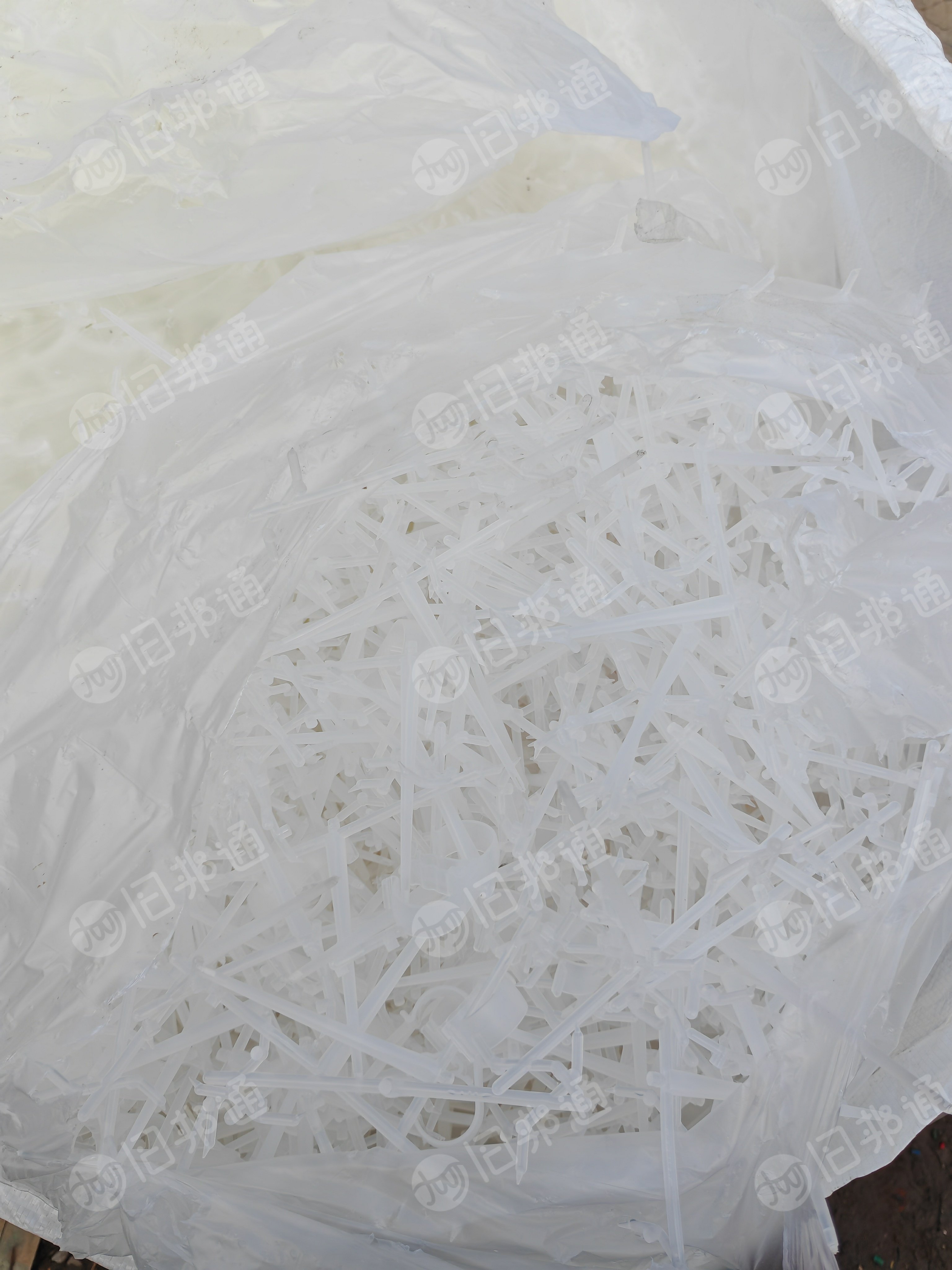 出售医疗厂下来的PP、软硬PVC边角料，月供30来吨