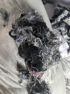 长期大量出售袜子下脚料，统货出，泡泡丝，袜圈，袜片，棉和涤纶的