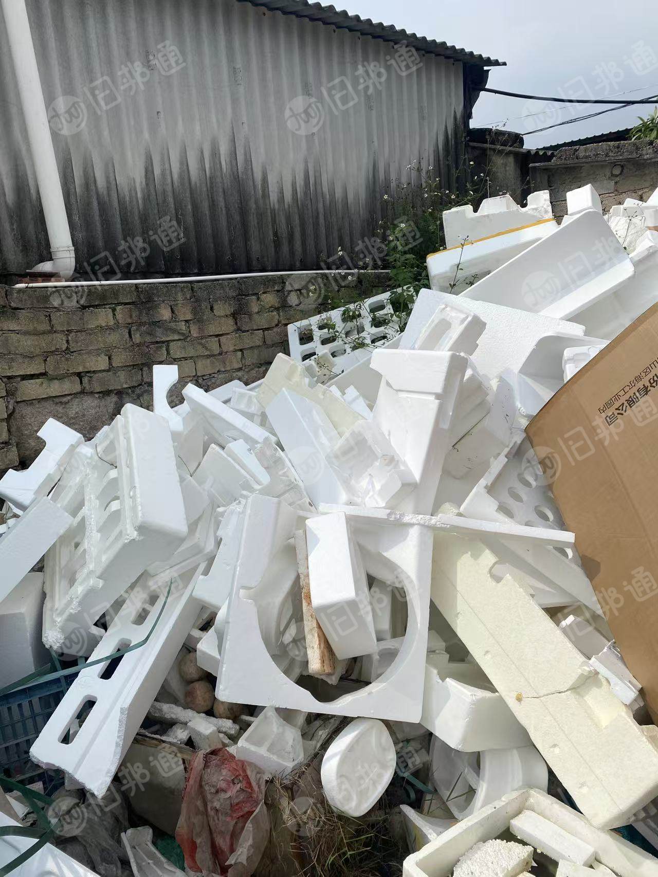 出售废泡沫，4米2的货车能装满