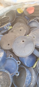 出售机械厂下来的TPR、TPE废料，部分带有油漆，现货20货，月供10来吨，可寄样看货