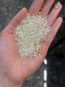 出售白透PET颗粒，粘度0.6左右，现货300吨